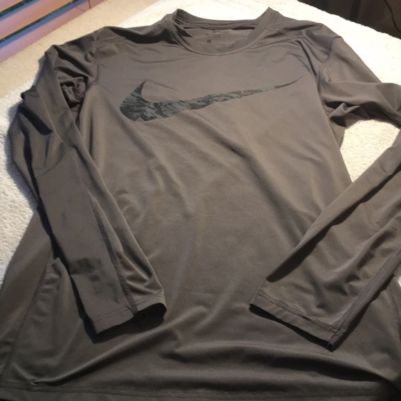 Nike Other - Like new Nike dry fit tee